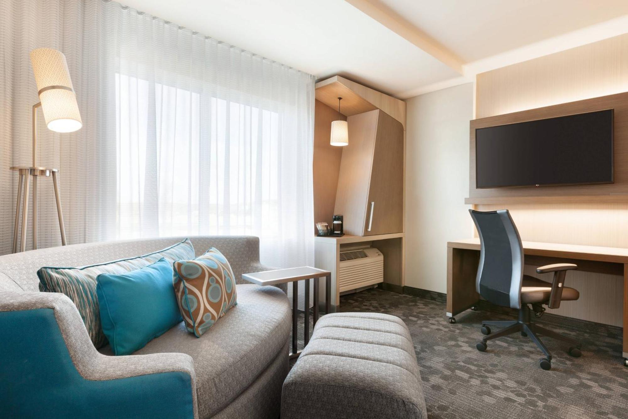 Courtyard By Marriott Boston Dedham/Westwood Otel Dış mekan fotoğraf